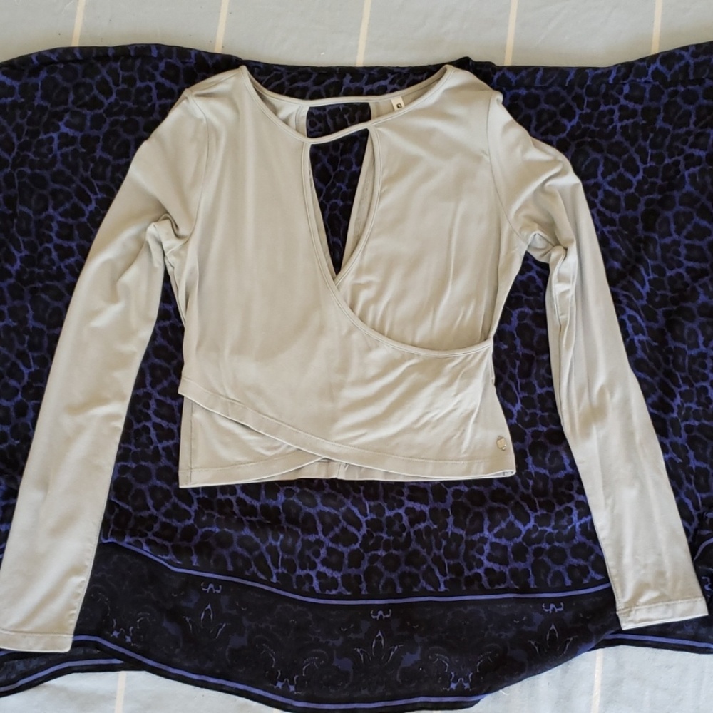 Fabletics top